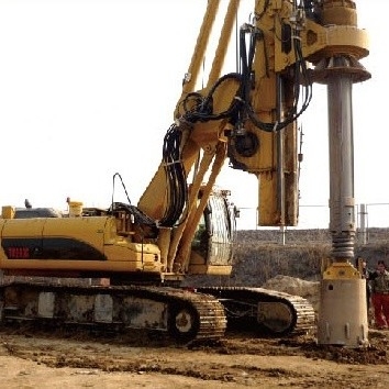 Máy khoan quay TR280 được gắn trên CAT336D gốc với độ sâu tối đa 85m để khoan móng