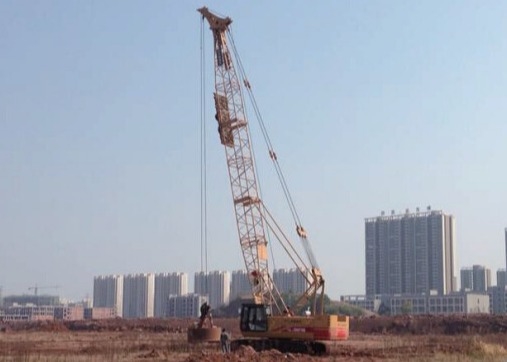 CHUY500 Cần cẩu xe tải thủy lực Nén động, hiệu suất cao Công suất đầm mạnh